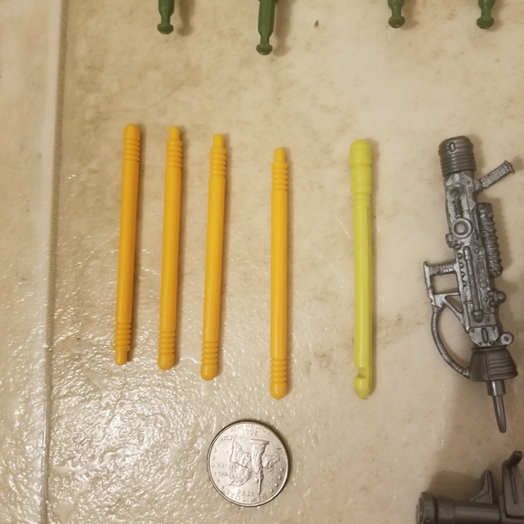 Gi Joe accessories loose lot rocket gun weapon unknown vintage read - Picture 7 of 12